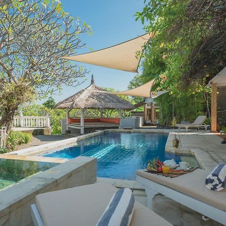 Villa Dinding Batu Singaraja Esterno foto
