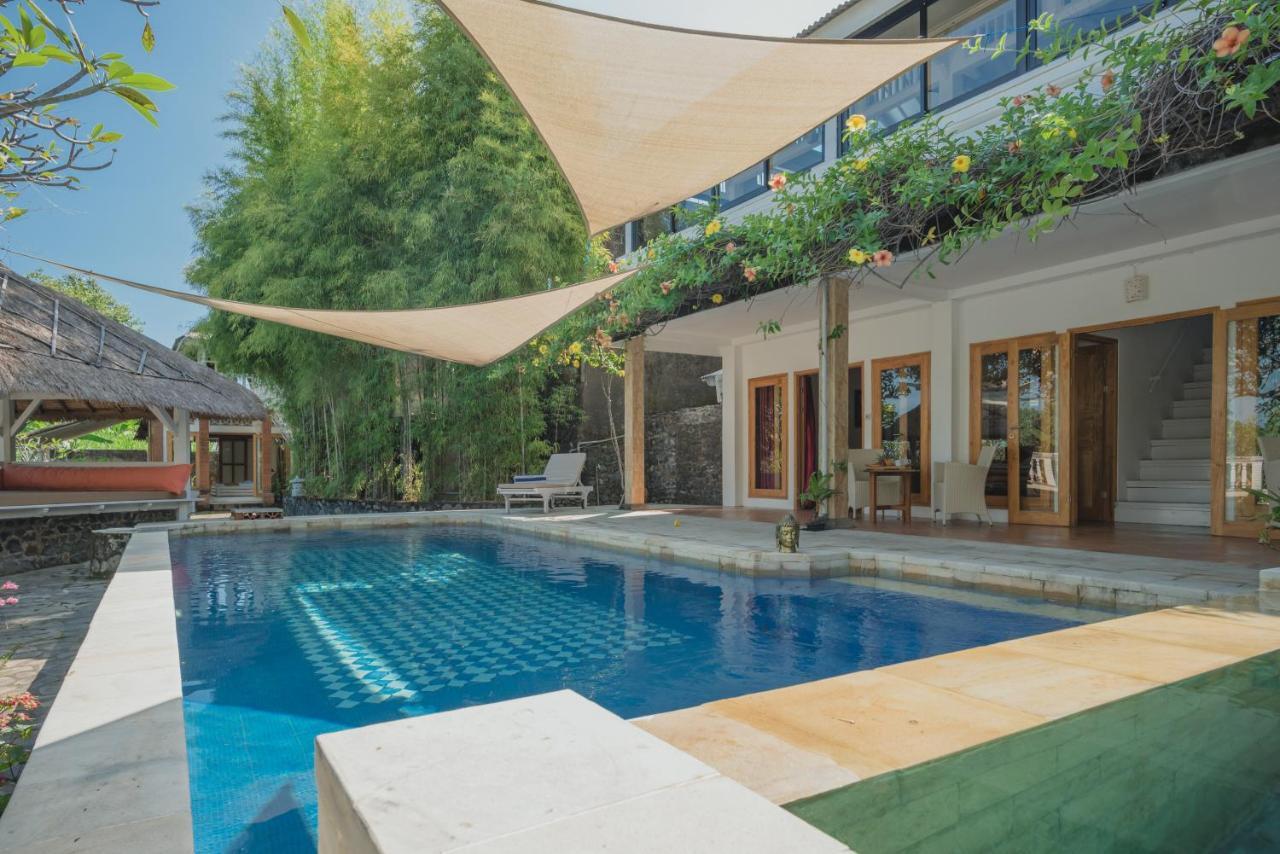 Villa Dinding Batu Singaraja Esterno foto