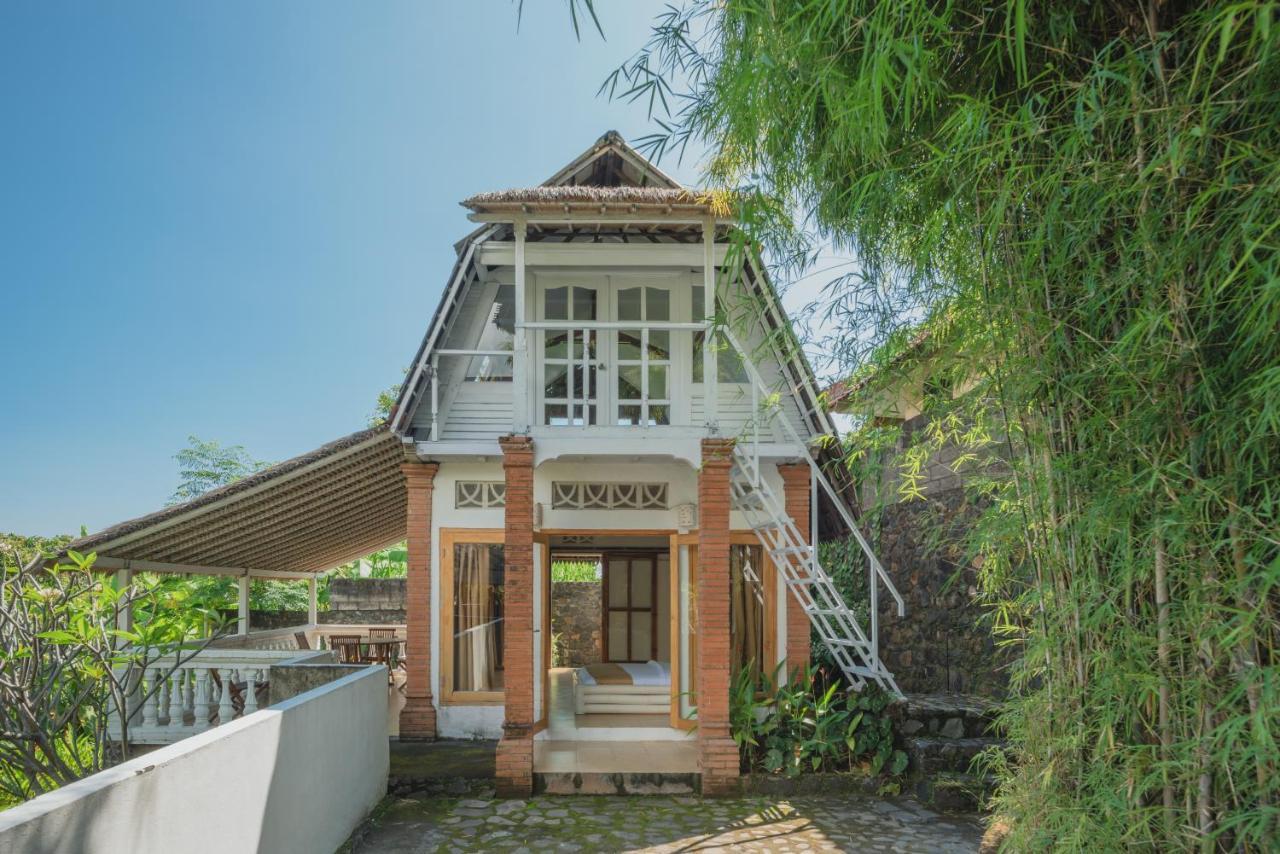 Villa Dinding Batu Singaraja Esterno foto