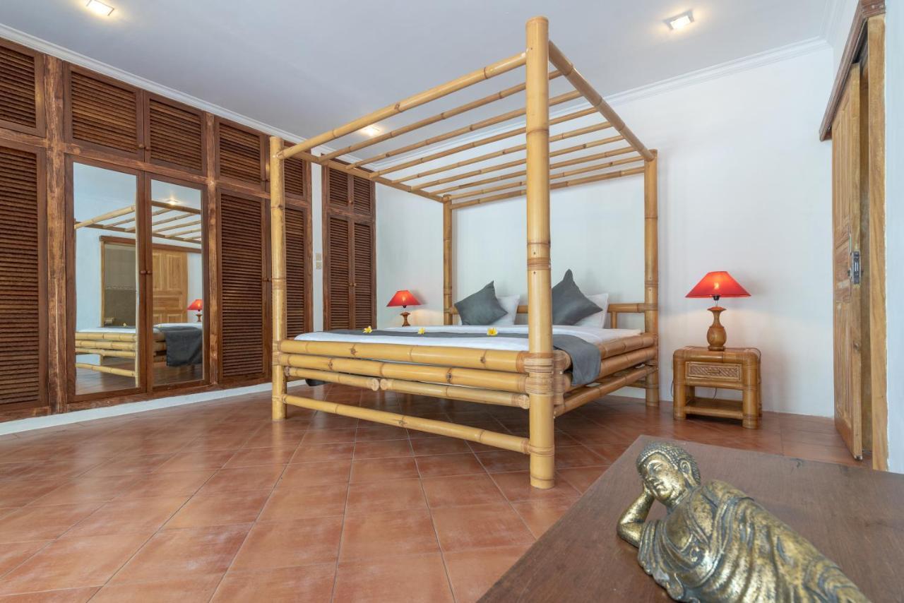Villa Dinding Batu Singaraja Esterno foto