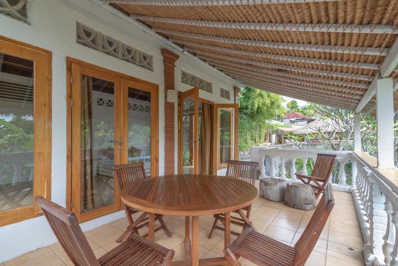 Villa Dinding Batu Singaraja Esterno foto