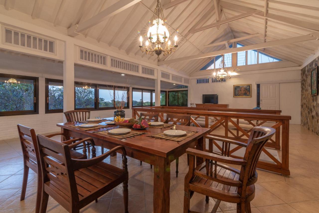 Villa Dinding Batu Singaraja Esterno foto