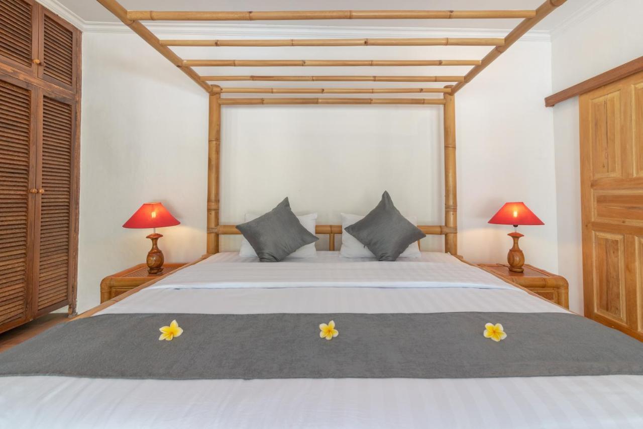 Villa Dinding Batu Singaraja Esterno foto