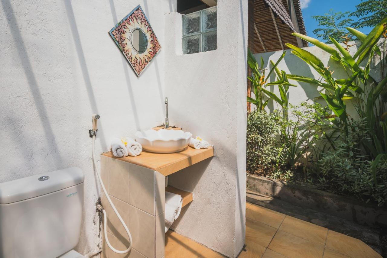 Villa Dinding Batu Singaraja Esterno foto