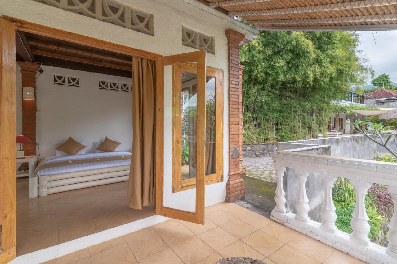 Villa Dinding Batu Singaraja Esterno foto