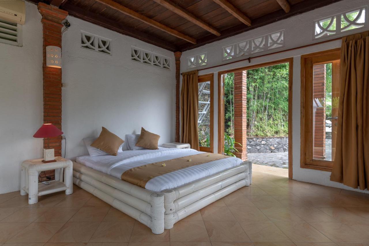 Villa Dinding Batu Singaraja Esterno foto
