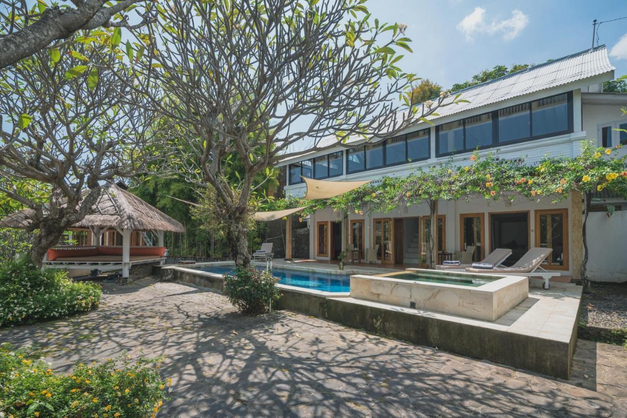 Villa Dinding Batu Singaraja Esterno foto