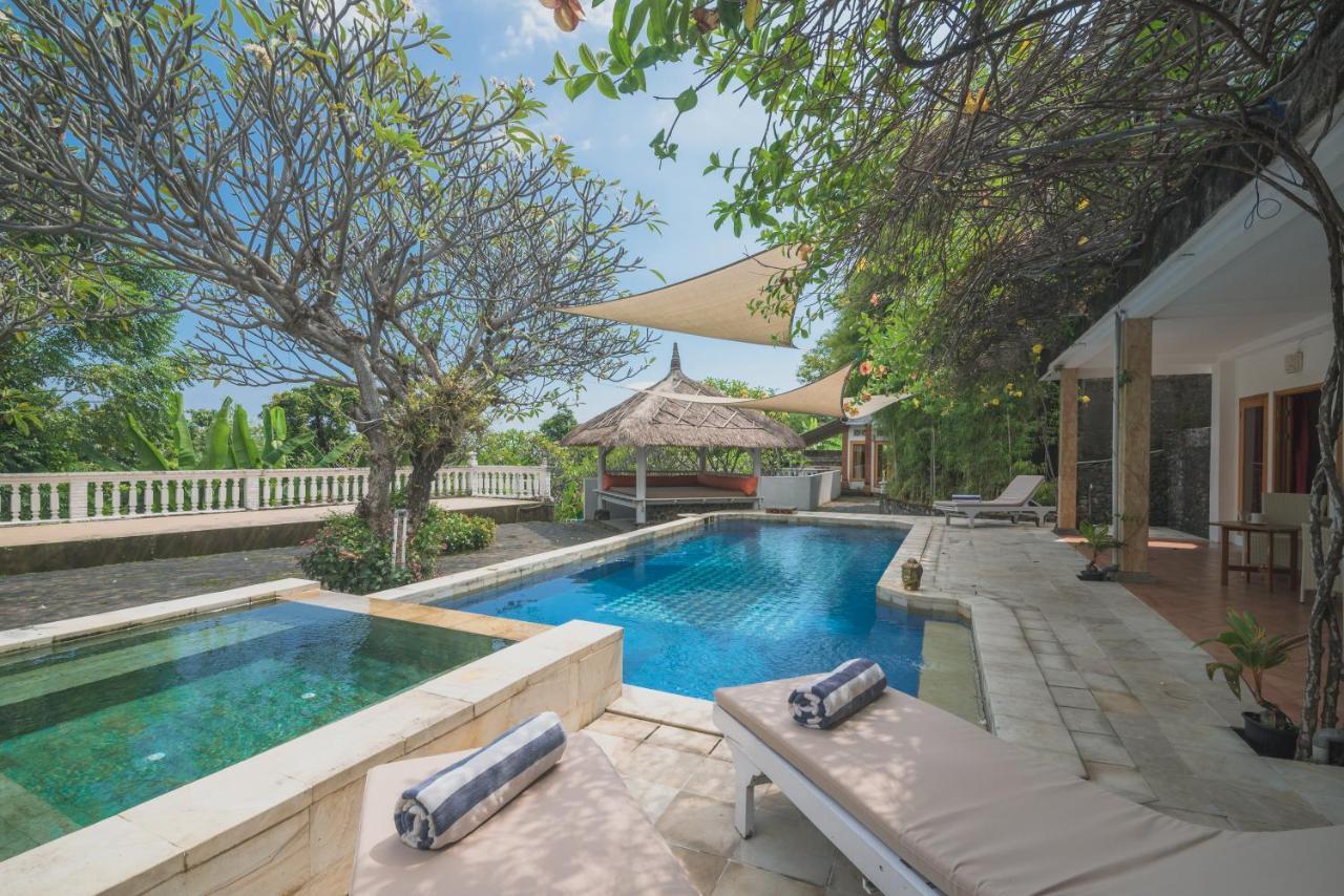 Villa Dinding Batu Singaraja Esterno foto