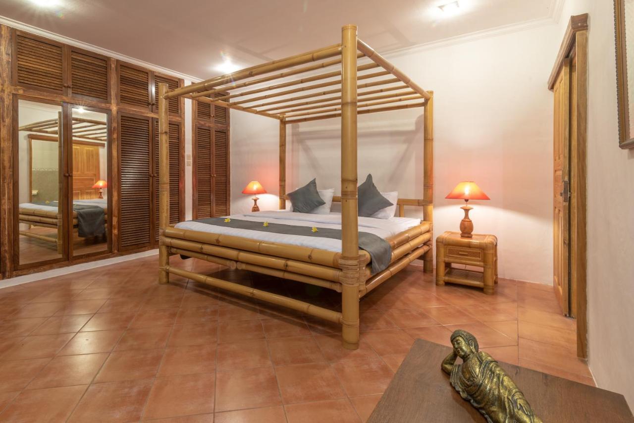 Villa Dinding Batu Singaraja Esterno foto